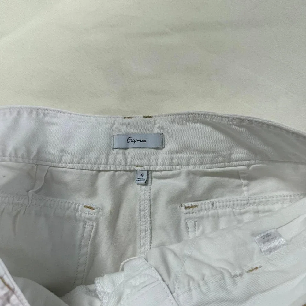 Y2k white low rise shorts  express white shorts size‎ 4